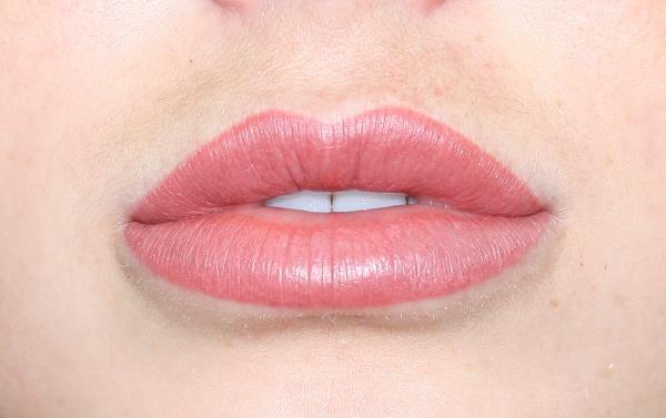 lips semipermanent makeup