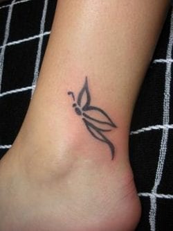Tatuaj fluture glezna
