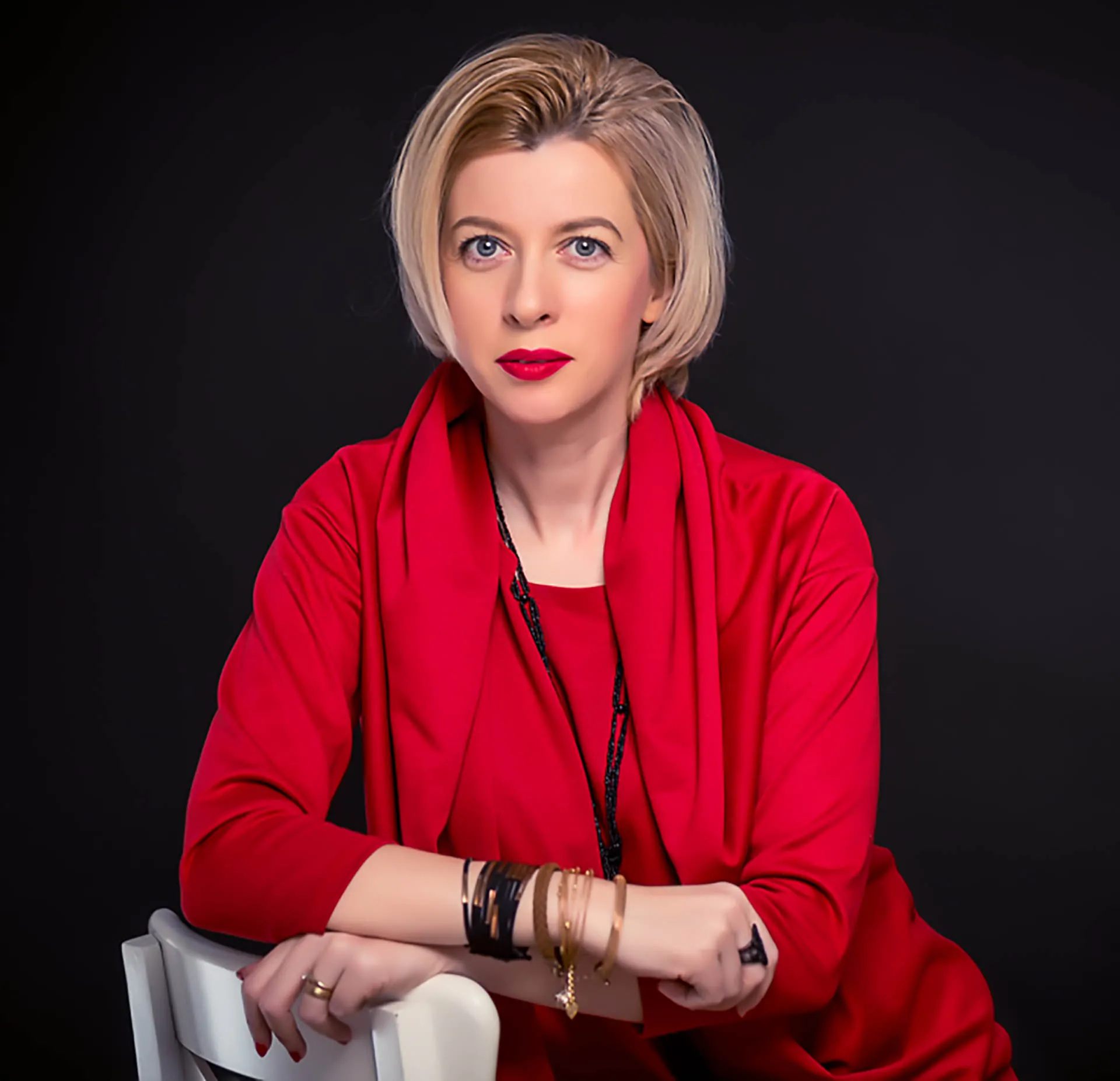 Cristina Turnagiu Dragna, consultant de imagine și manager al salonului Blooms Beauty – micropigmentare sprâncene București